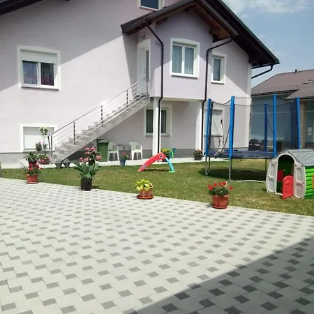 Apartman Karmen Gospic Exterior photo