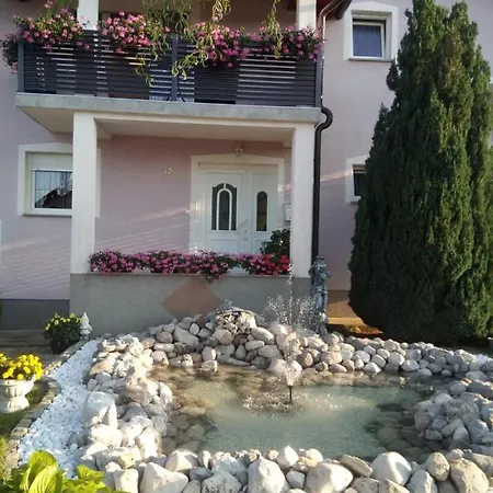 Apartman Karmen Gospic Exterior photo